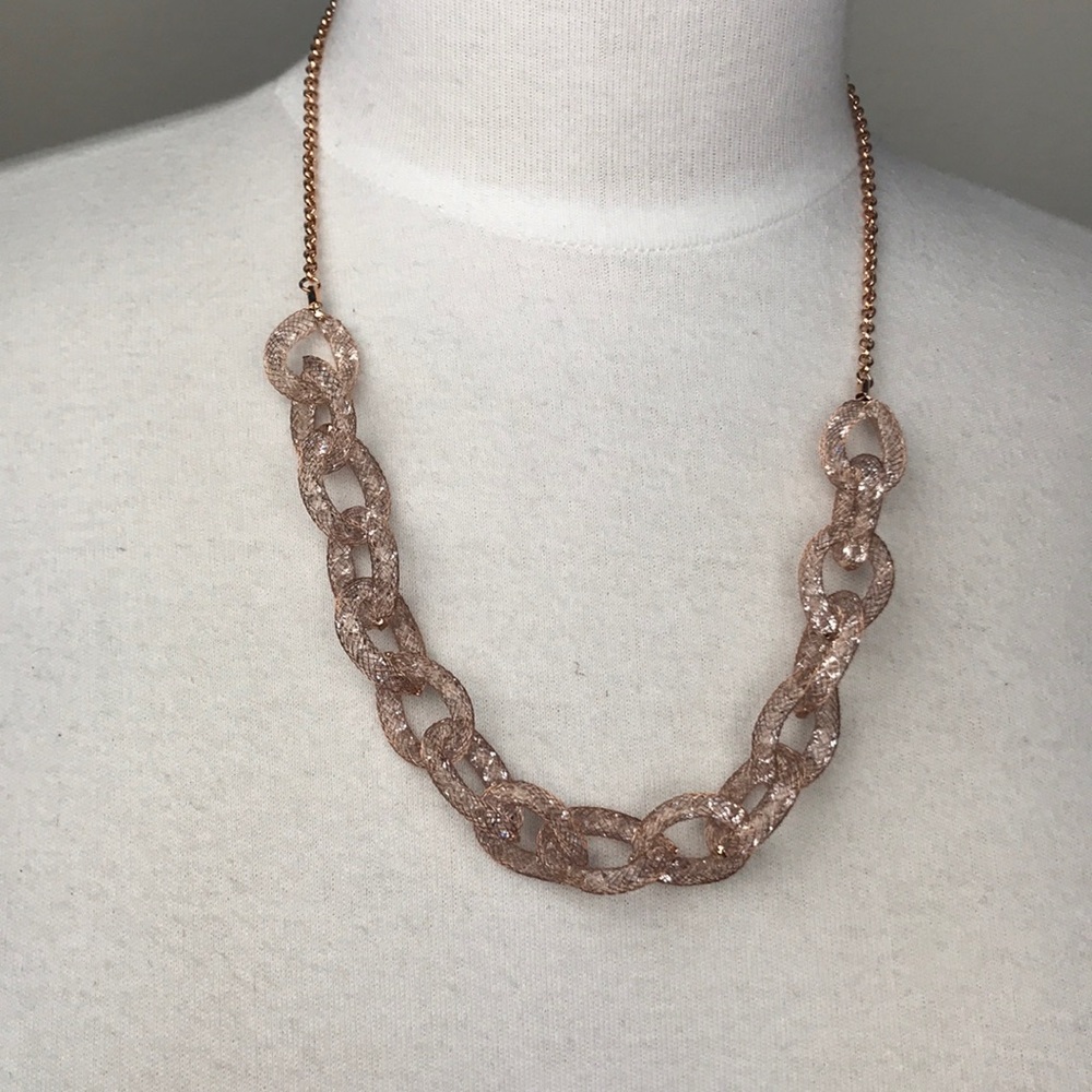 Rose gold  twisted designed necklace
